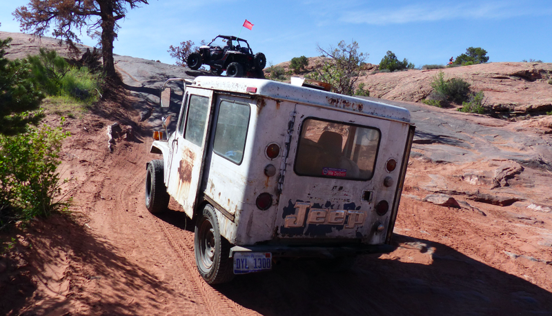 Illustration for article titled My $500 Two-Wheel Drive Postal Jeep Was a Beast Off-Road Until It Was Terrifying